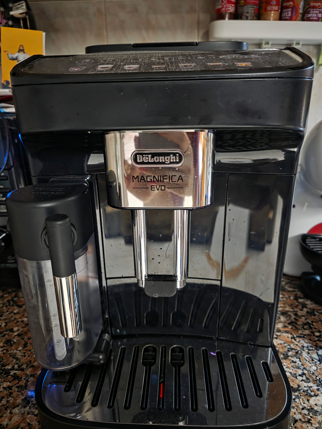 Maquina cafe delonghi magnifica evo