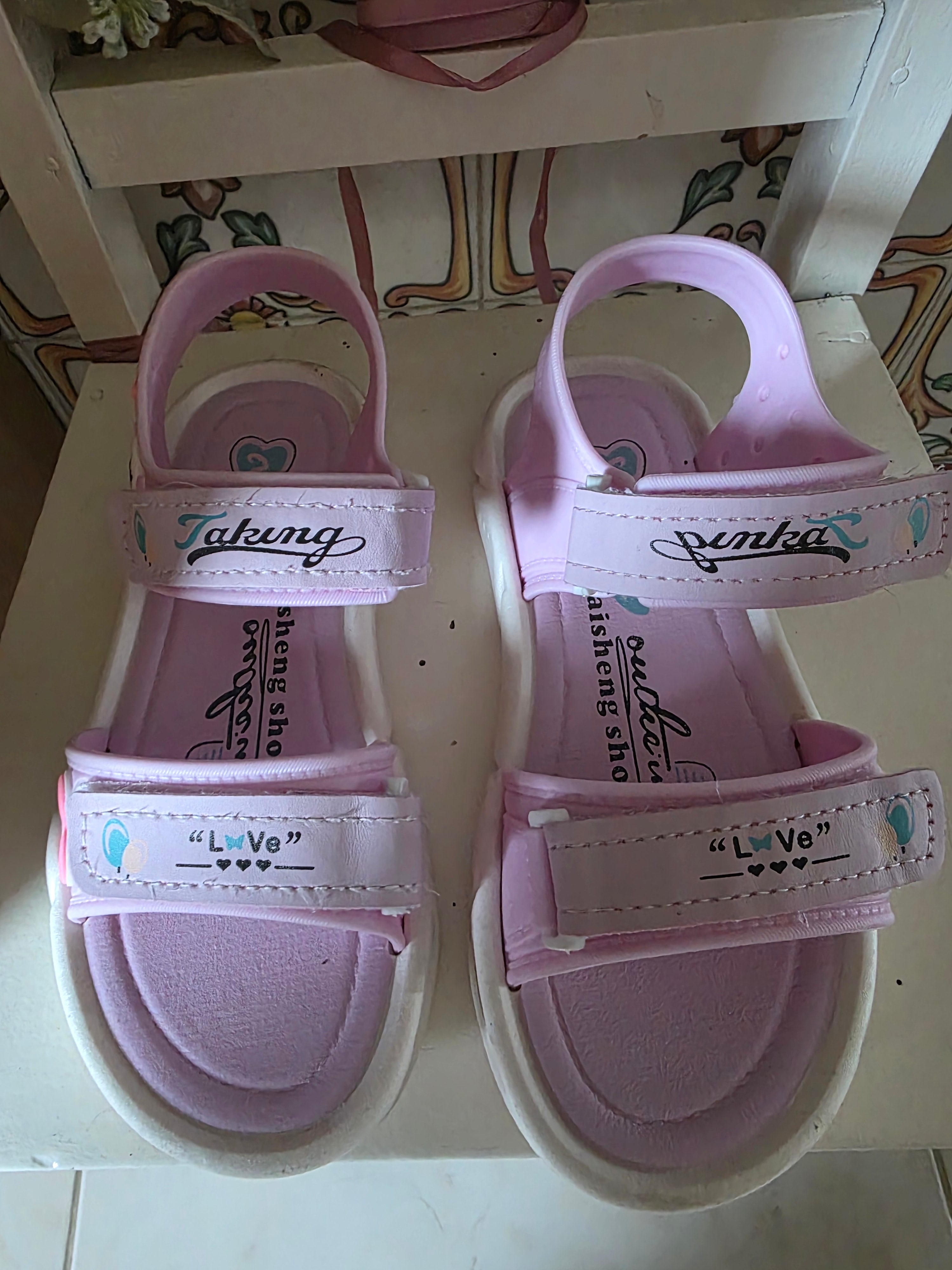 Sandálias menina lilás