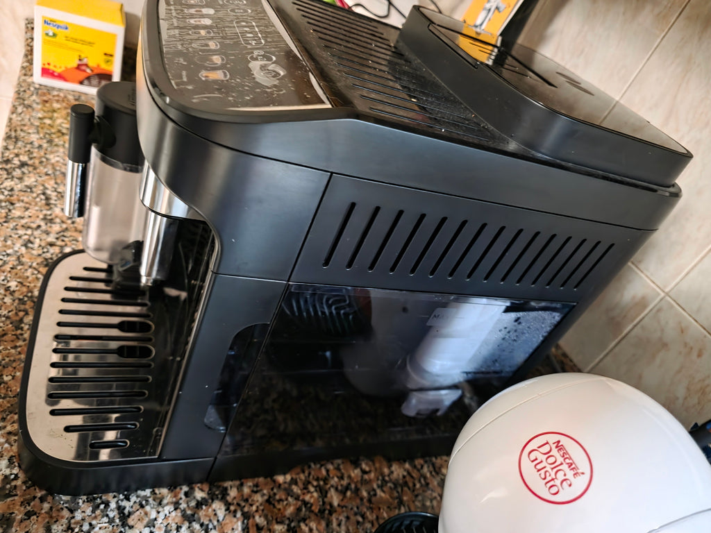 Maquina cafe delonghi magnifica evo