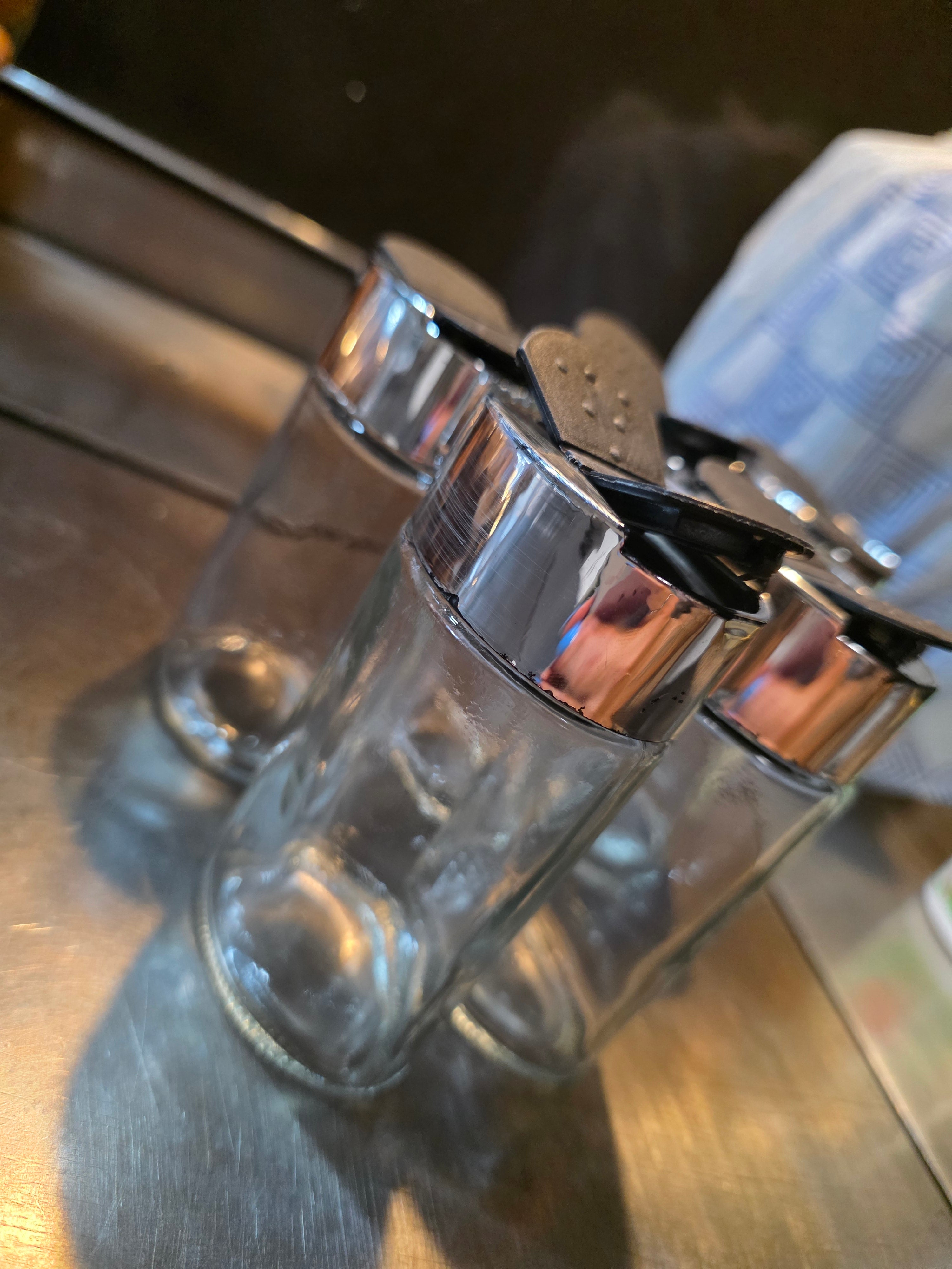 Frascos em vidro de especiarias