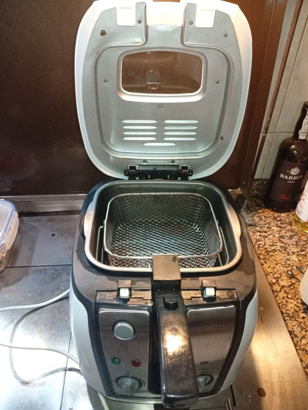 Fritadeira a óleo como nova