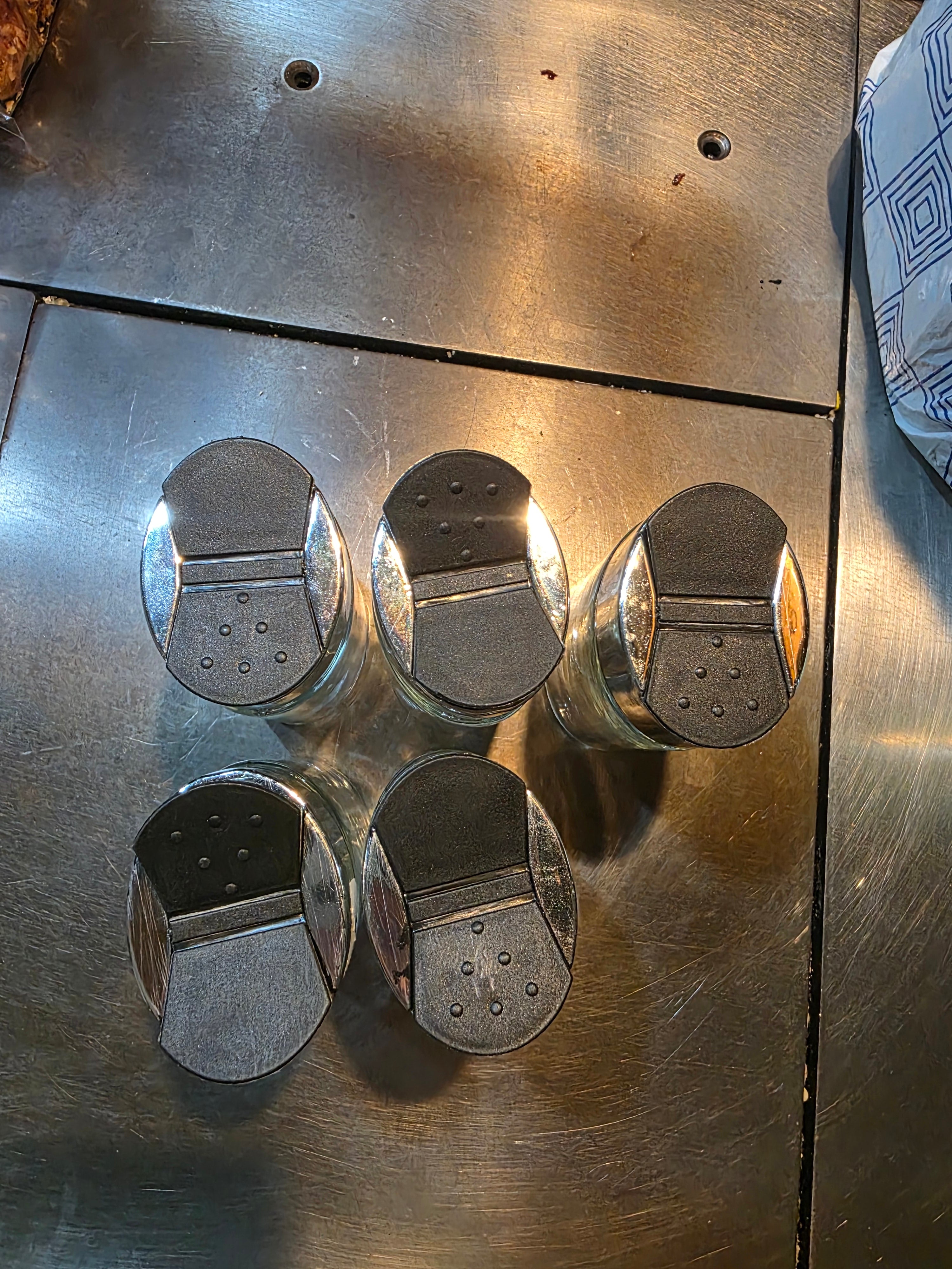 Frascos em vidro de especiarias